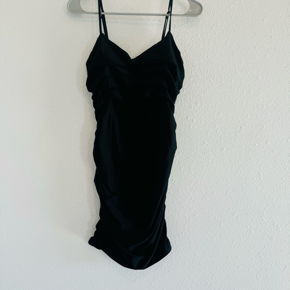 Sexy Black Stretch Mini Dress With Ruching in Back Size 9 / Medium NWT​​​ - Picture 9 of 9